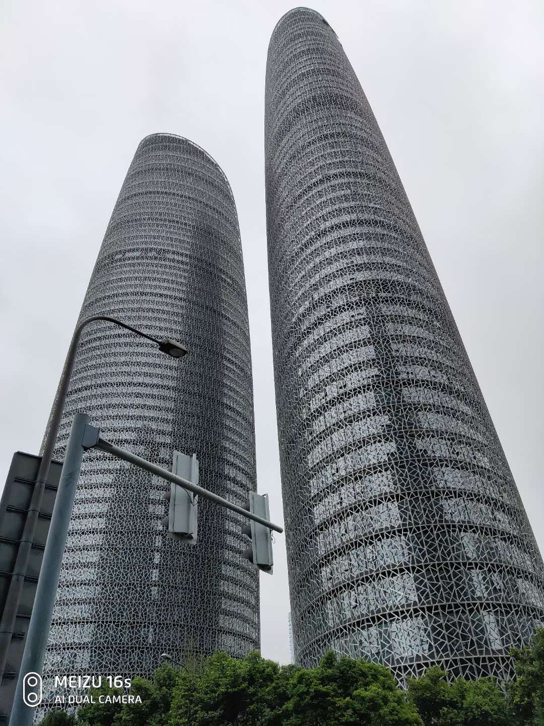 雕花鋁板-成都雙子塔